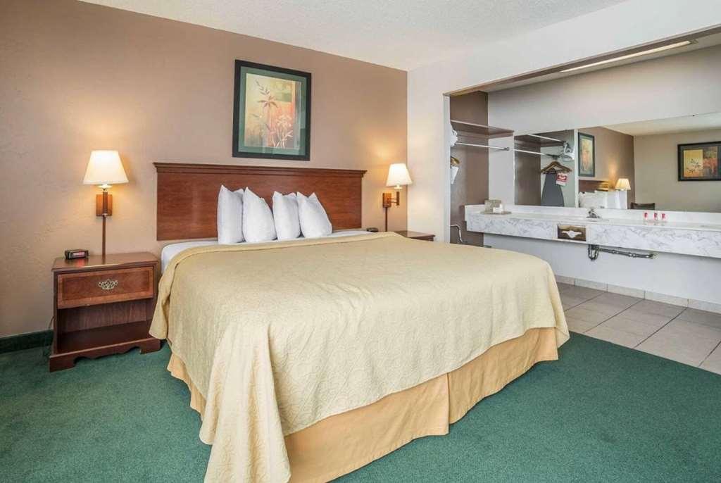 Baymont By Wyndham Great Falls City Center Номер фото