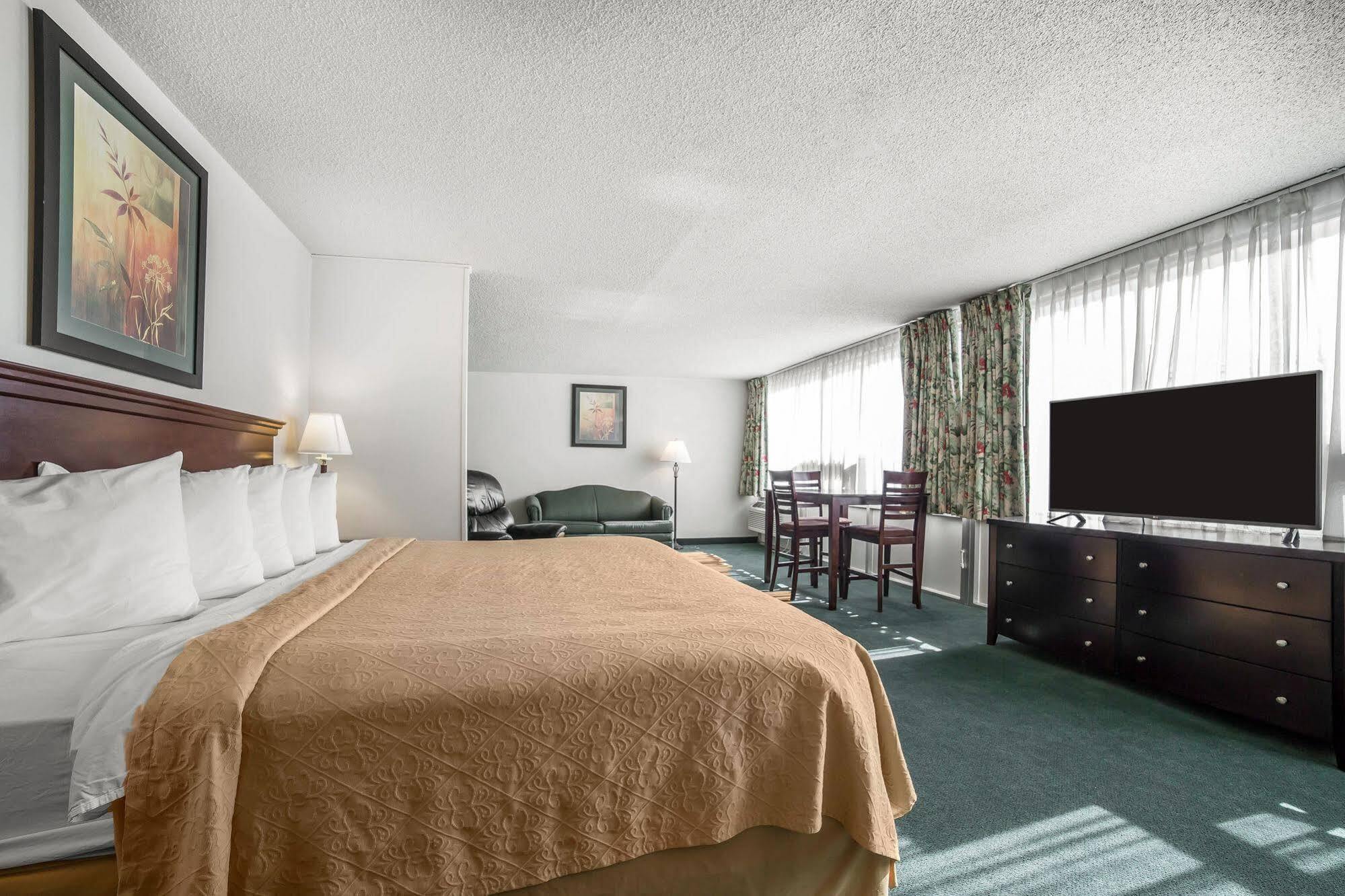 Baymont By Wyndham Great Falls City Center Екстер'єр фото